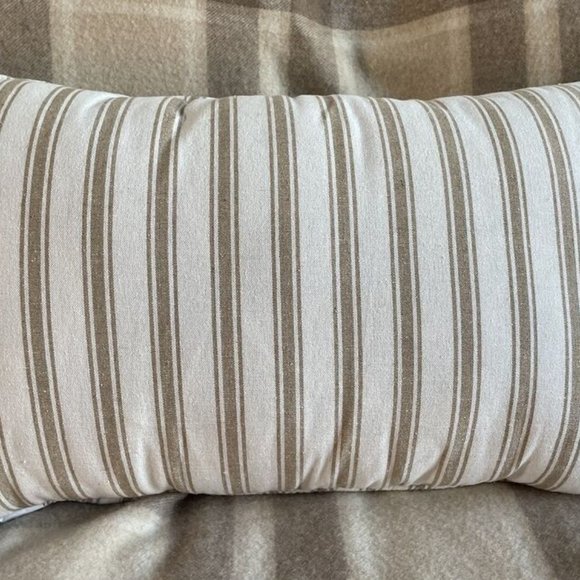 Coterie Studio Set of 2 "Welcome Foolish Mortal" Beaded Halloween Throw Pillow - Picture 3 of 10